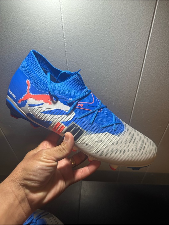 Puma Other - Puma Blue, White & Coral Soccer Cleats